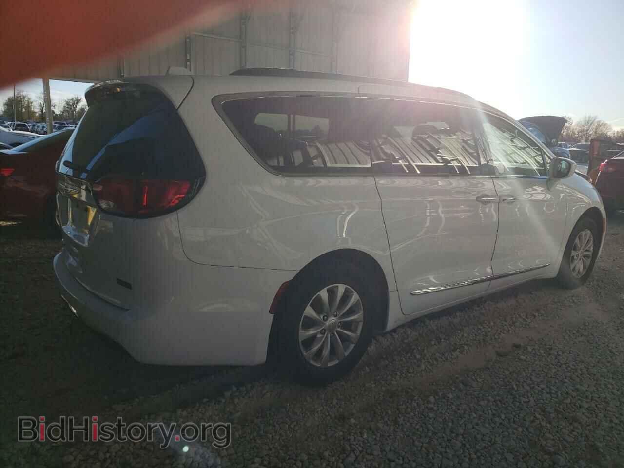 2017 CHRYSLER PACIFICA - VIN: 2C4RC1BG3HR703074 - Фото 3