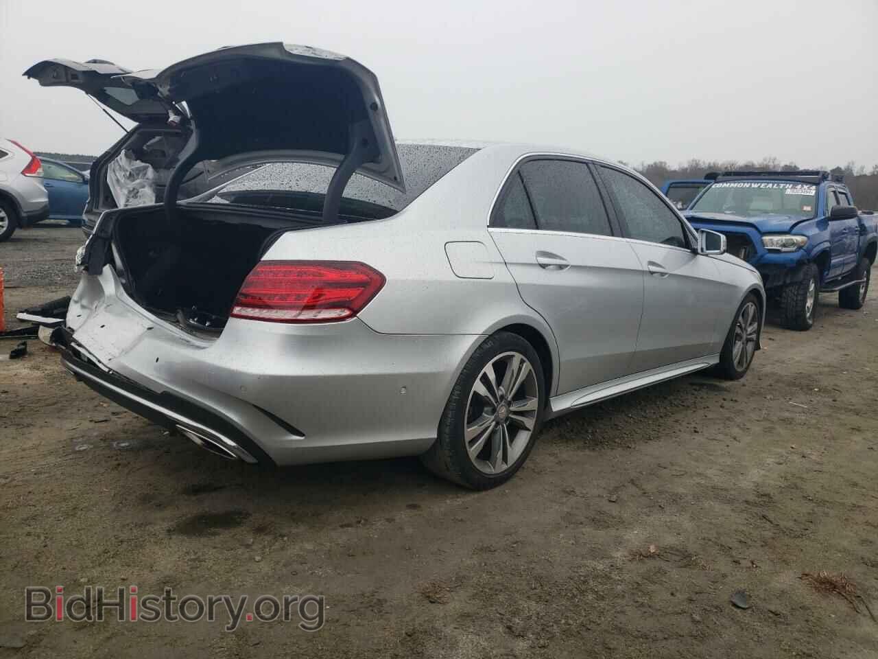 2014 MERCEDES-BENZ E-CLASS - VIN: WDDHF5KB1EA924435 - Фото 3