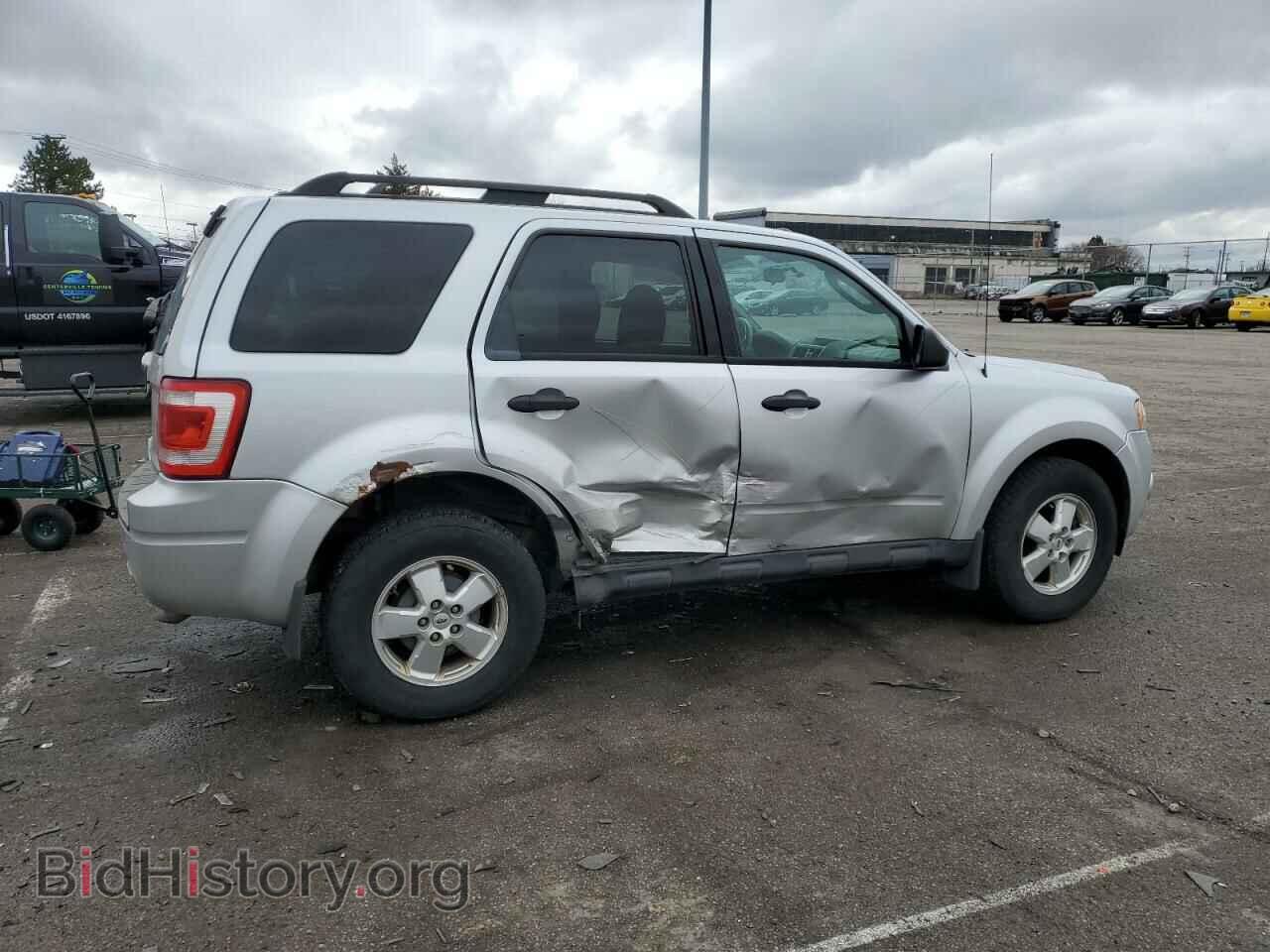 2011 FORD ESCAPE - VIN: 1FMCU0D7XBKA94920 - Фото 3