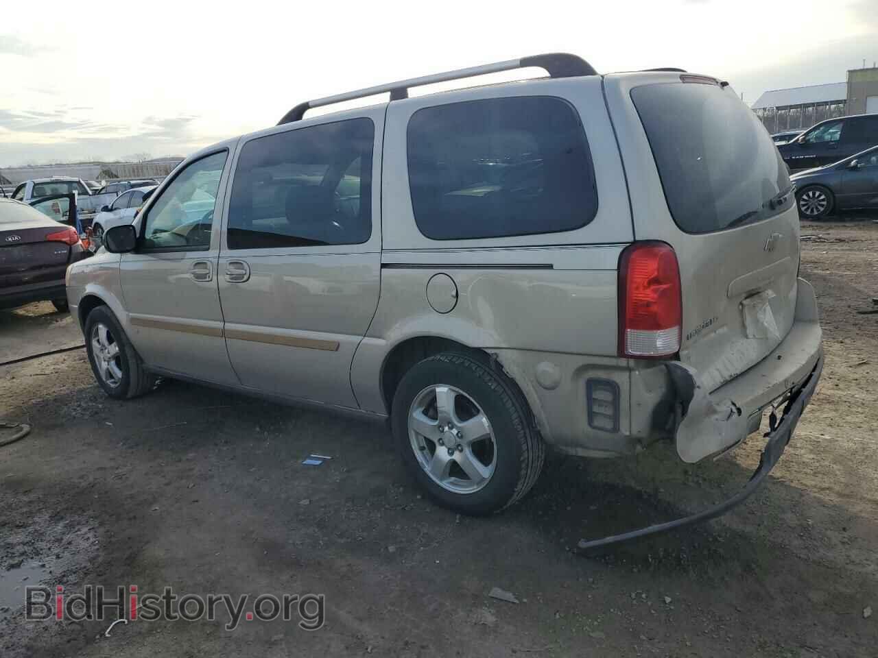 2008 CHEVROLET UPLANDER - VIN: 1GNDV33138D171815 - Photo 2