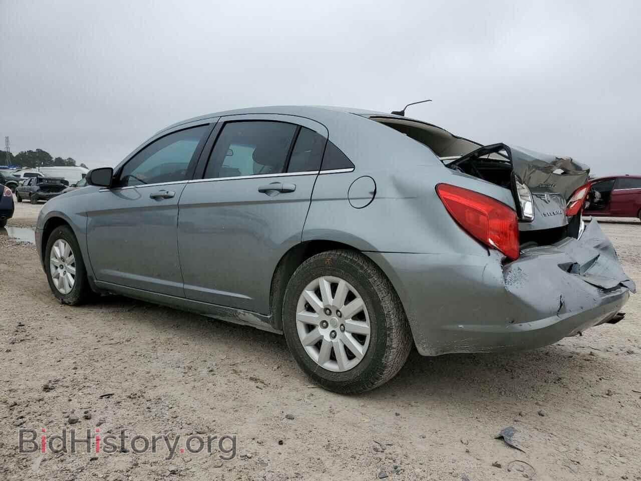 2010 CHRYSLER SEBRING - VIN: 1C3CC4FB8AN105348 - Фото 2