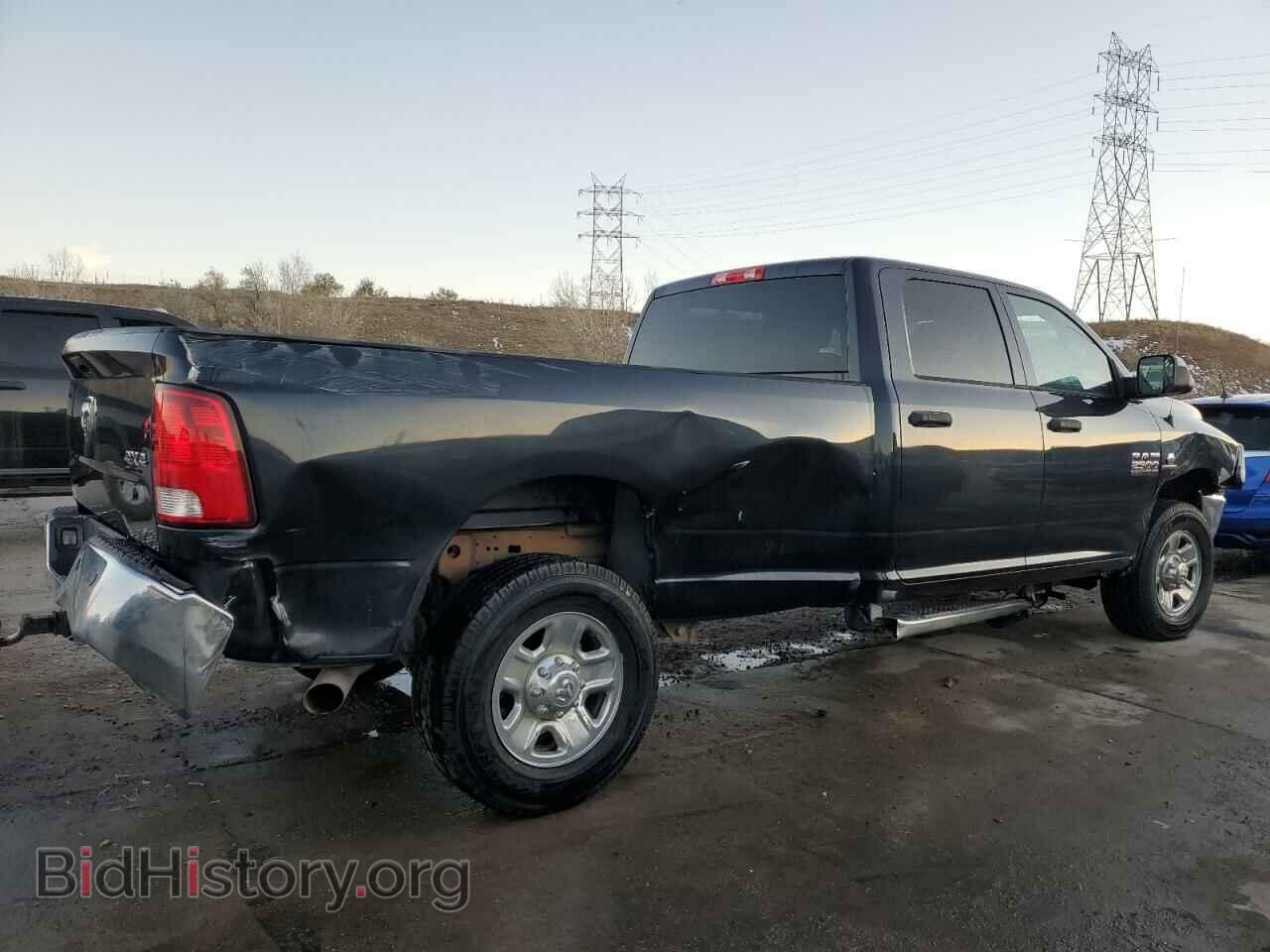 2017 RAM All Models - VIN: 3C6UR5HL6HG655720 - Фото 3