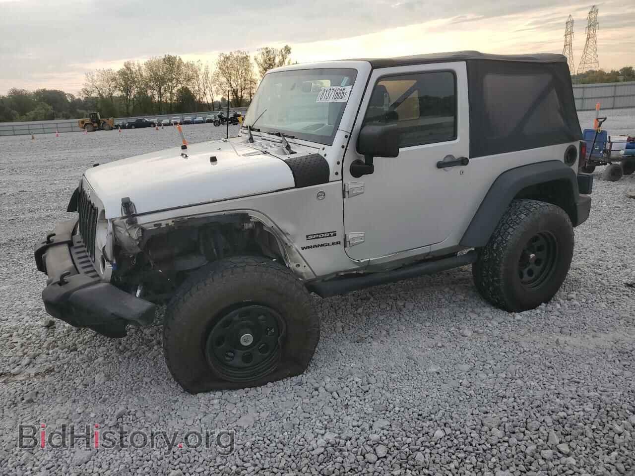 Фотография 1J4AA2D11AL228325 - JEEP WRANGLER 2010