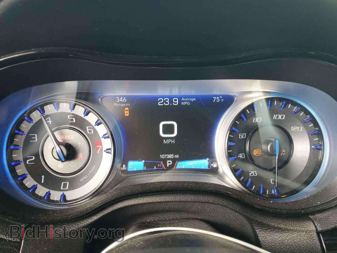 2017 CHRYSLER 300 - VIN: 2C3CCABG6HH526696 - Фото 9