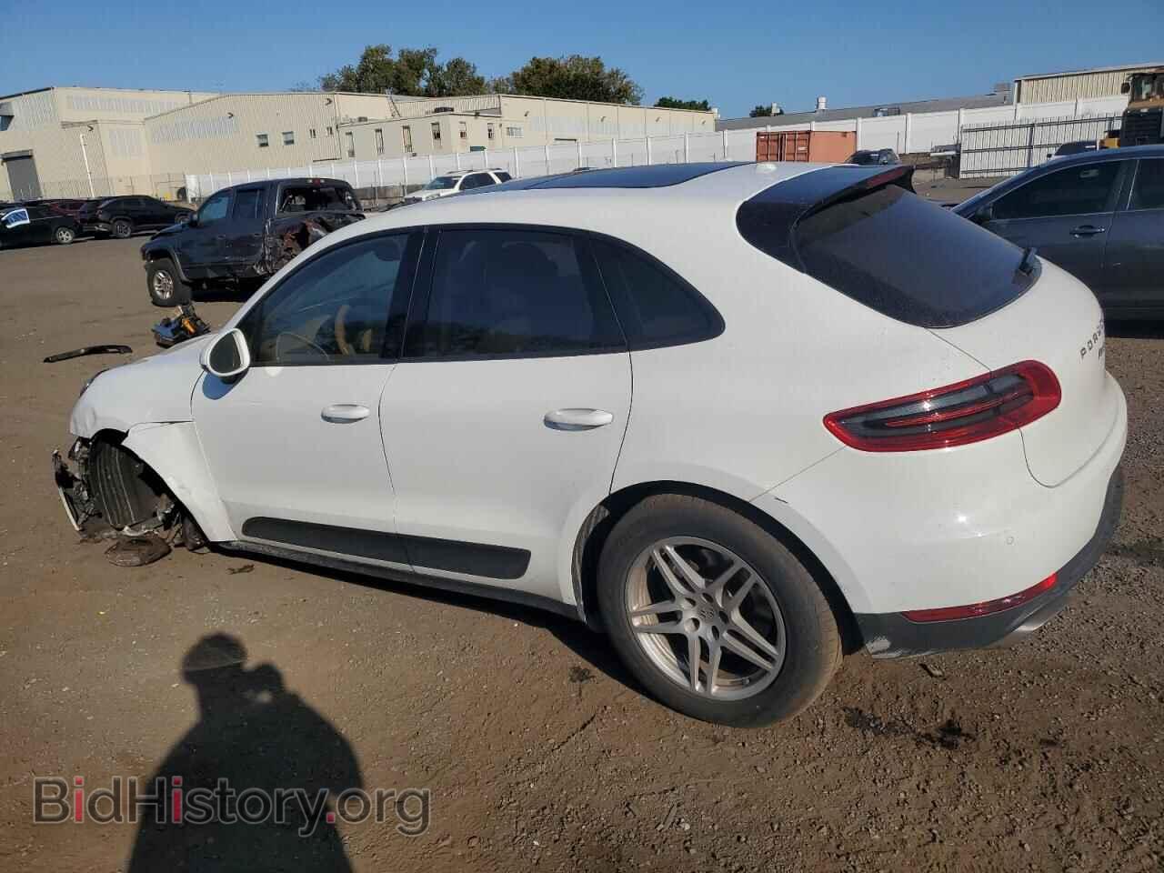 2017 PORSCHE MACAN - VIN: WP1AA2A50HLB03919 - Photo 2