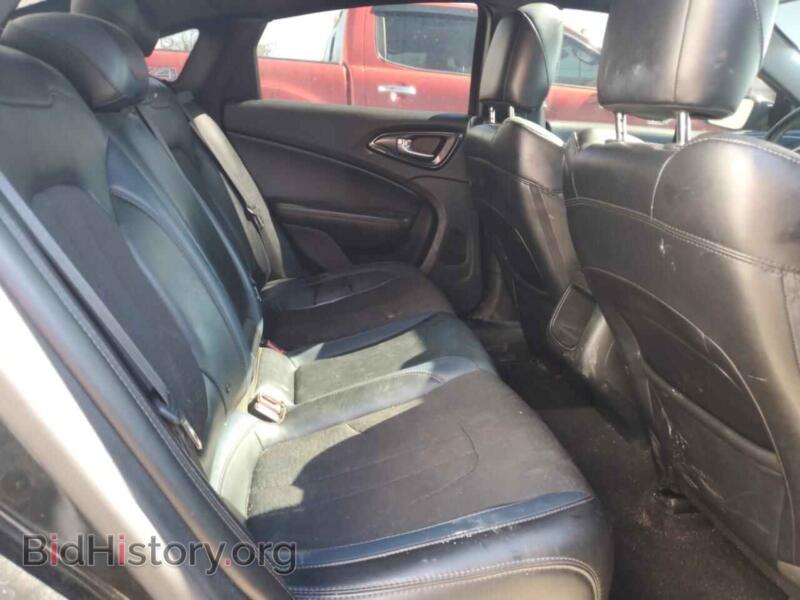 2015 Chrysler 200 (VIN 1C3CCCBB2FN650890) — photo 10 of 15