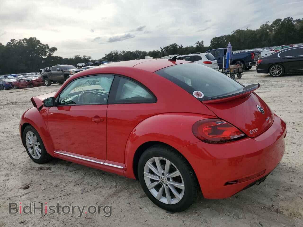 2018 VOLKSWAGEN BEETLE - VIN: 3VWFD7AT4JM706528 - Фото 2