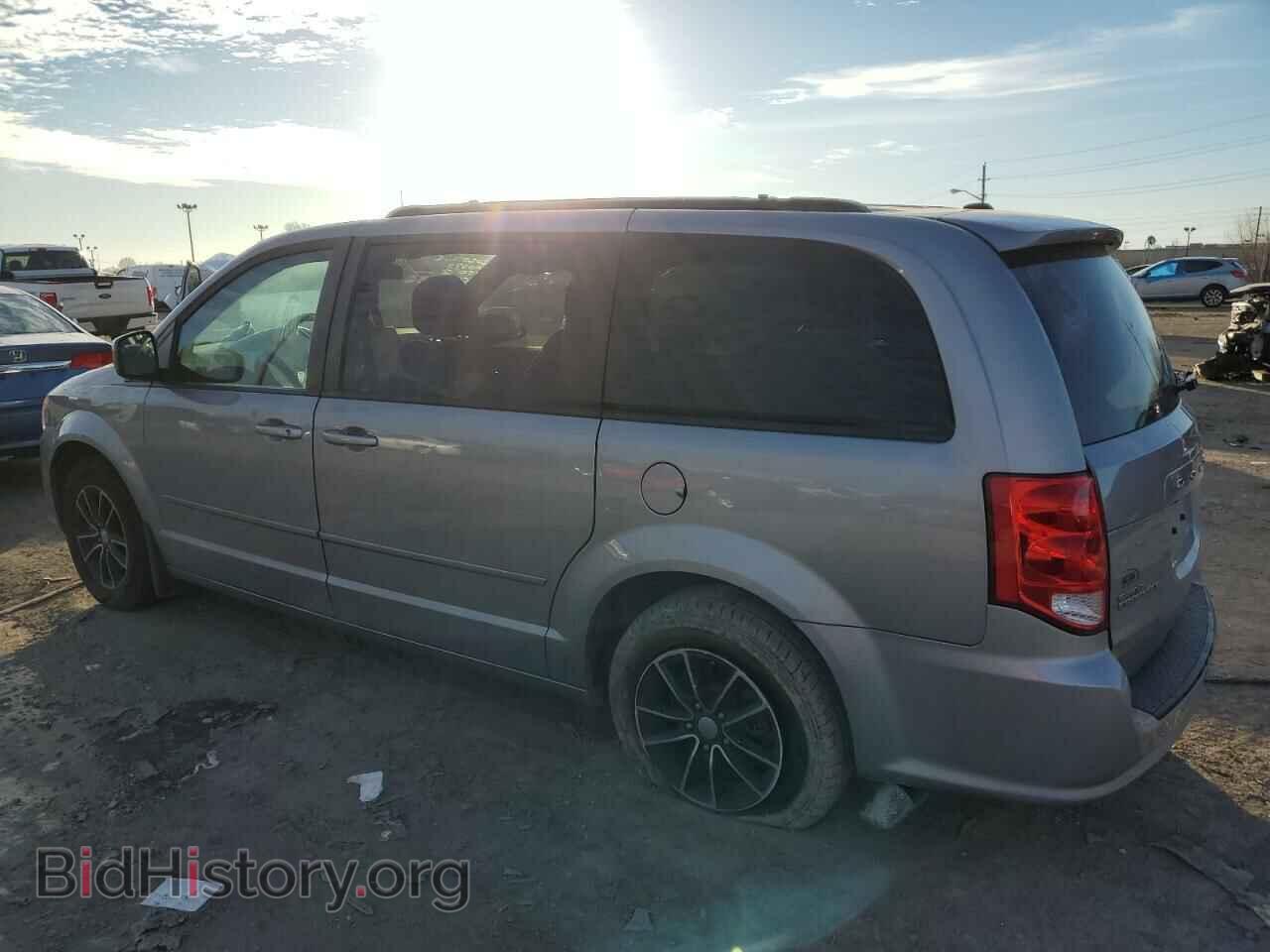 2017 DODGE CARAVAN - VIN: 2C4RDGBG7HR843936 - Photo 2