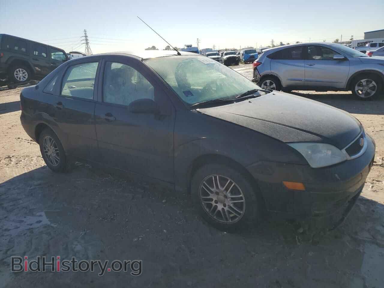 2007 FORD FOCUS - VIN: 1FAHP34N87W335669 - Фото 4