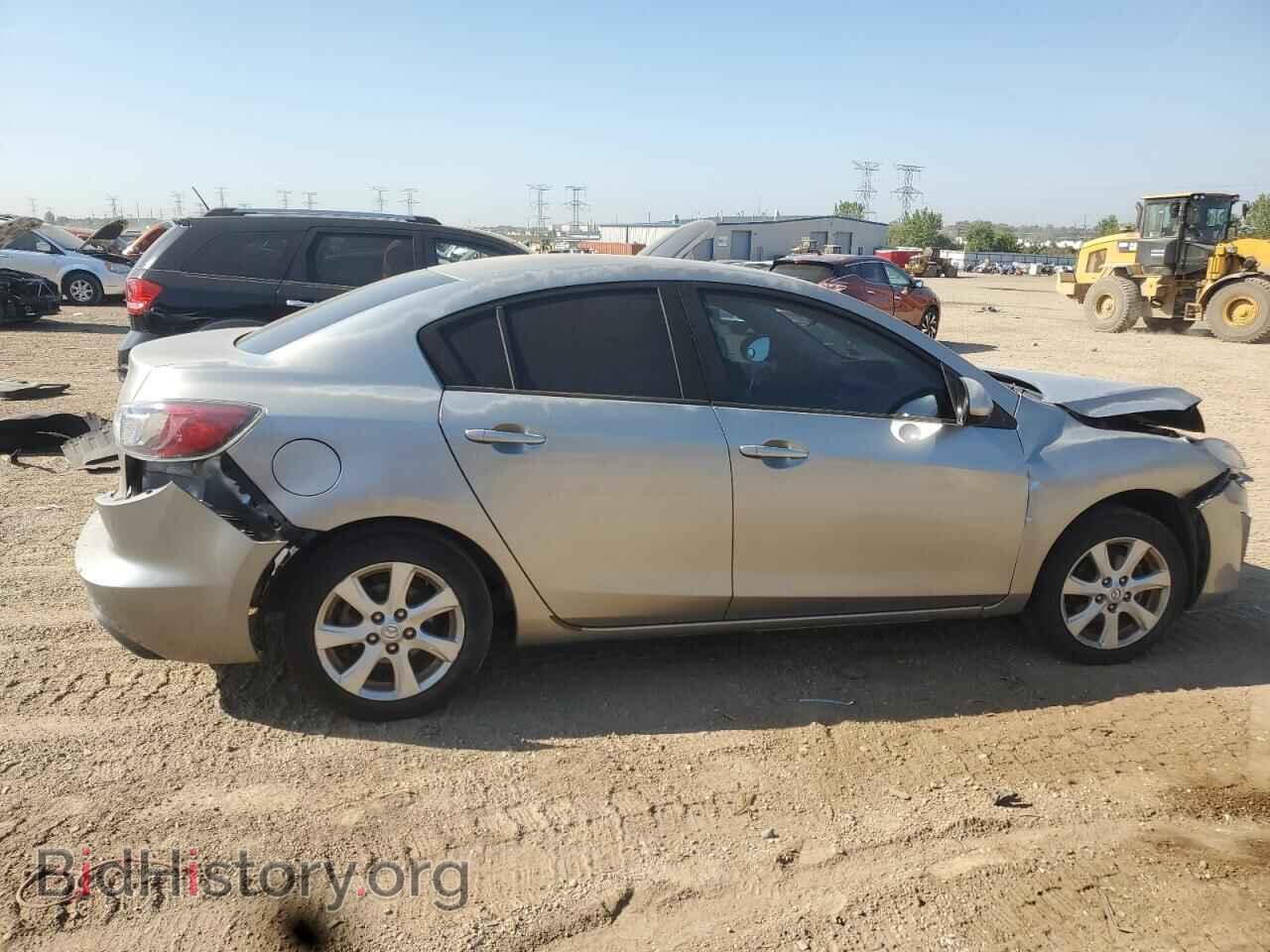 2011 MAZDA 3 - VIN: JM1BL1VG2B1496802 - Photo 3