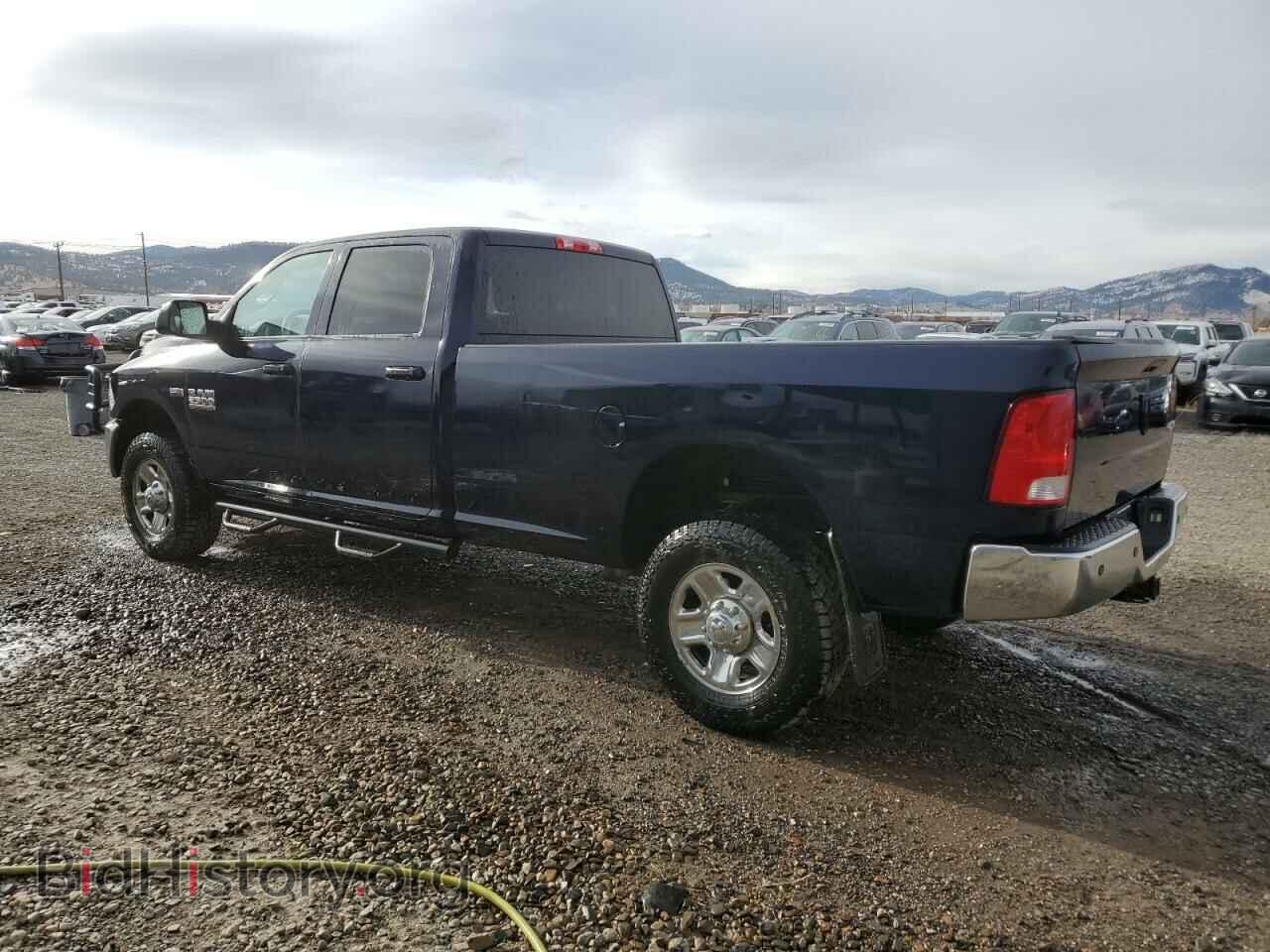 2017 RAM All Models - VIN: 3C6UR5HJ6HG581651 - Фото 2