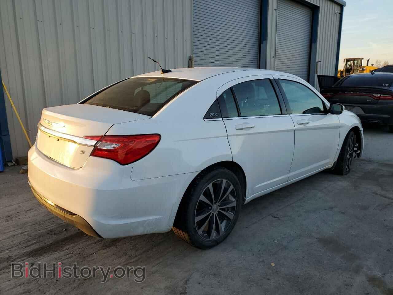 2012 CHRYSLER 200 - VIN: 1C3CCBHG2CN278945 - Фото 3
