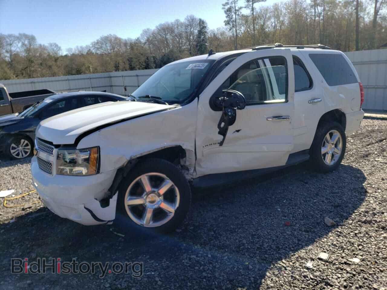 Photo 1GNSCBE07CR225267 - CHEVROLET TAHOE 2012