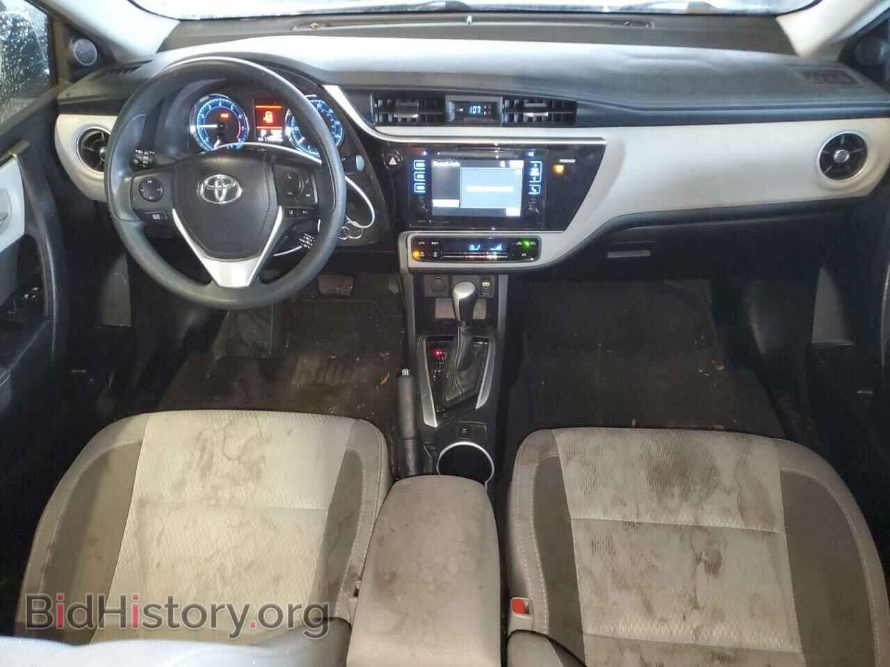 2017 TOYOTA COROLLA - VIN: 2T1BURHE2HC765875 - Фото 8