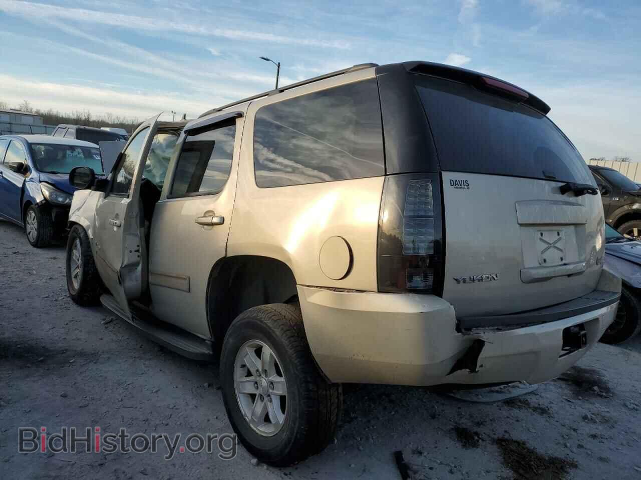 2009 GMC YUKON - VIN: 1GKFC23C19R267079 - Фото 2