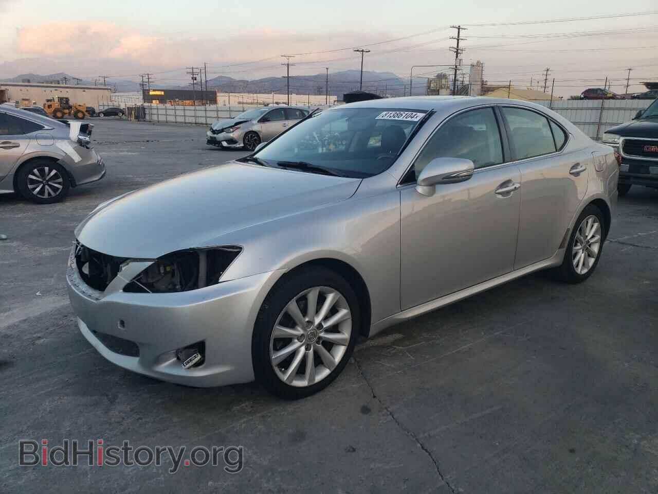 Photo JTHBF5C24A5127936 - LEXUS IS 2010