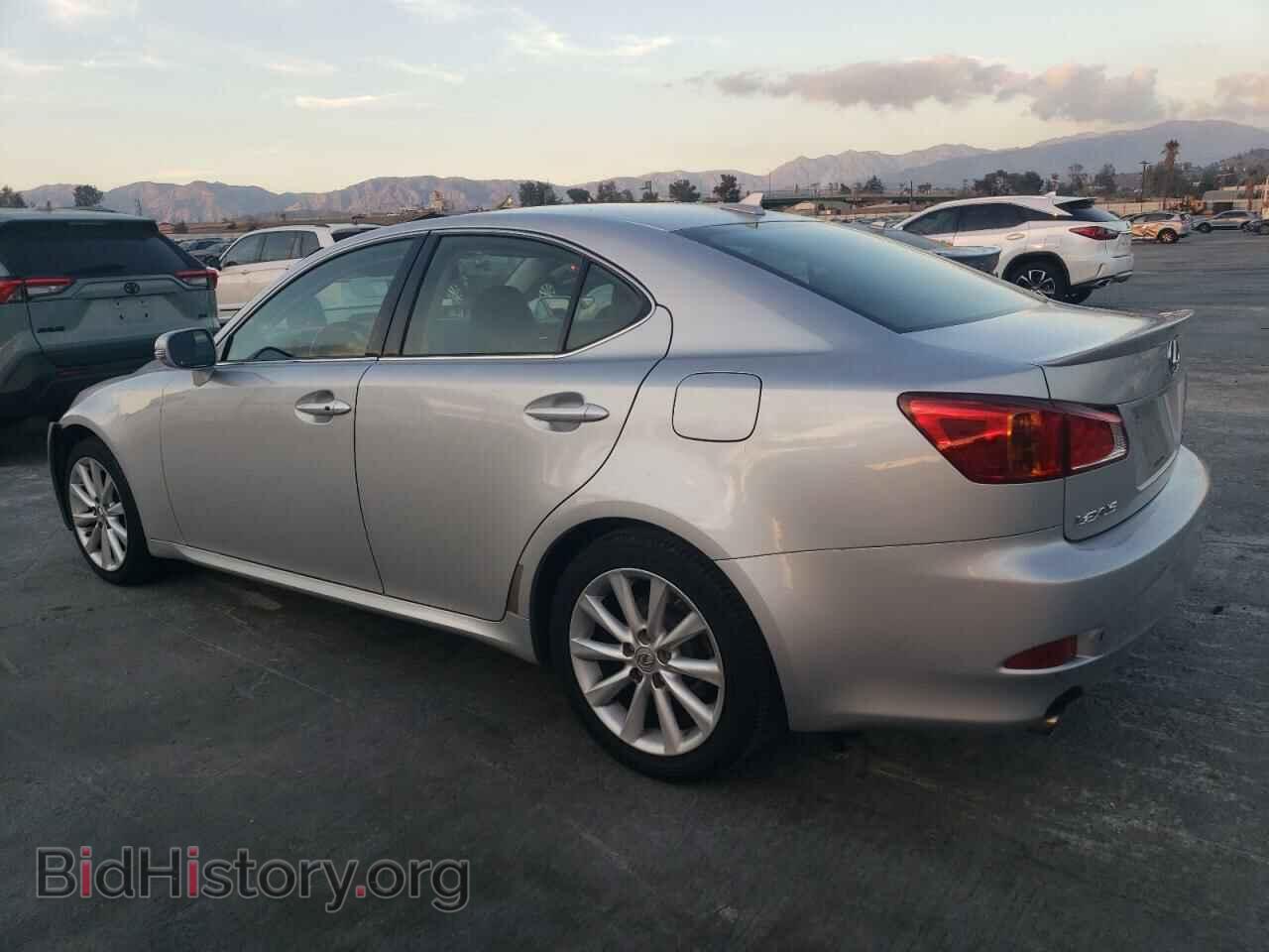 2010 LEXUS IS - VIN: JTHBF5C24A5127936 - Photo 2