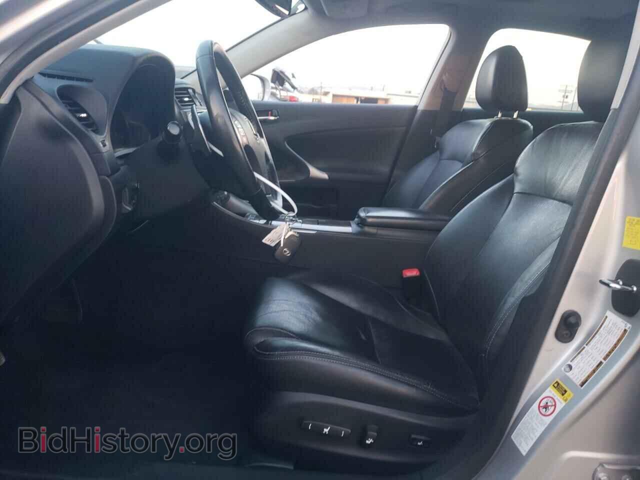 2010 LEXUS IS - VIN: JTHBF5C24A5127936 - Photo 7