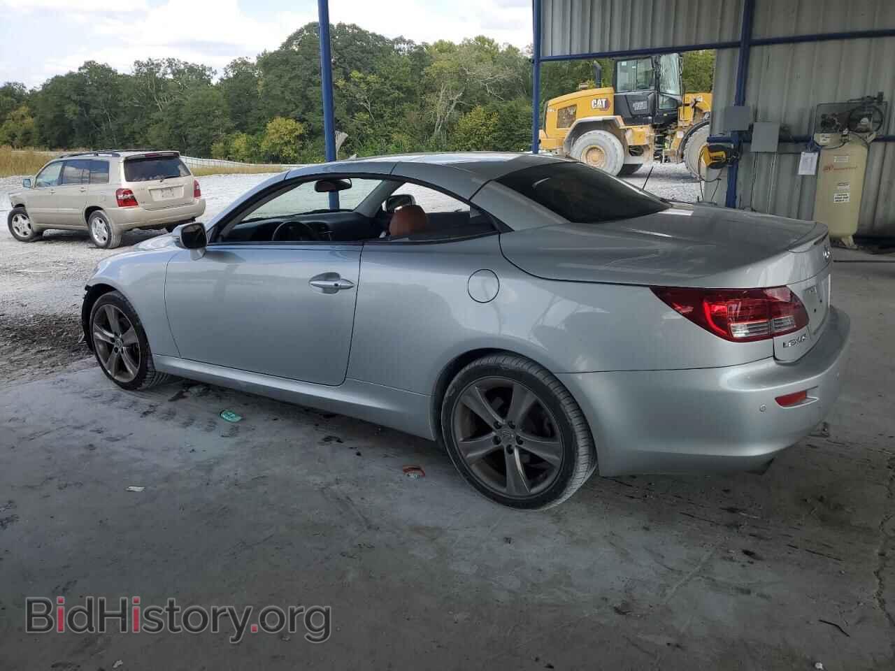 2012 LEXUS IS - VIN: JTHFF2C20C2525925 - Photo 2