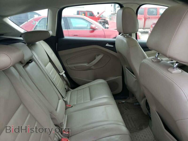 2015 Ford CMAX (VIN 1FADP5BU7FL111555) — photo 10 of 12