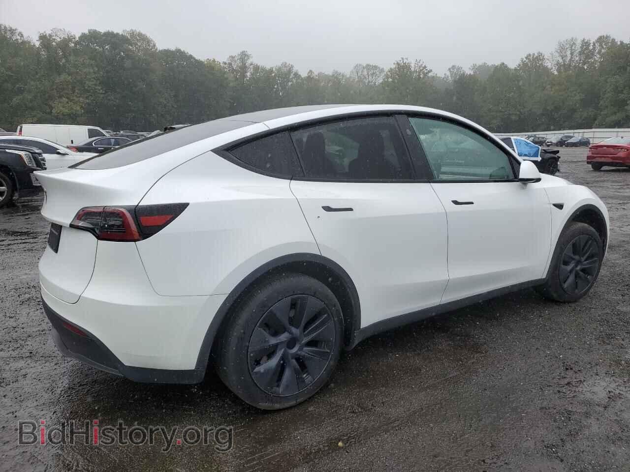 2024 TESLA MODEL Y - VIN: 7SAYGDED2RF155524 - Фото 3