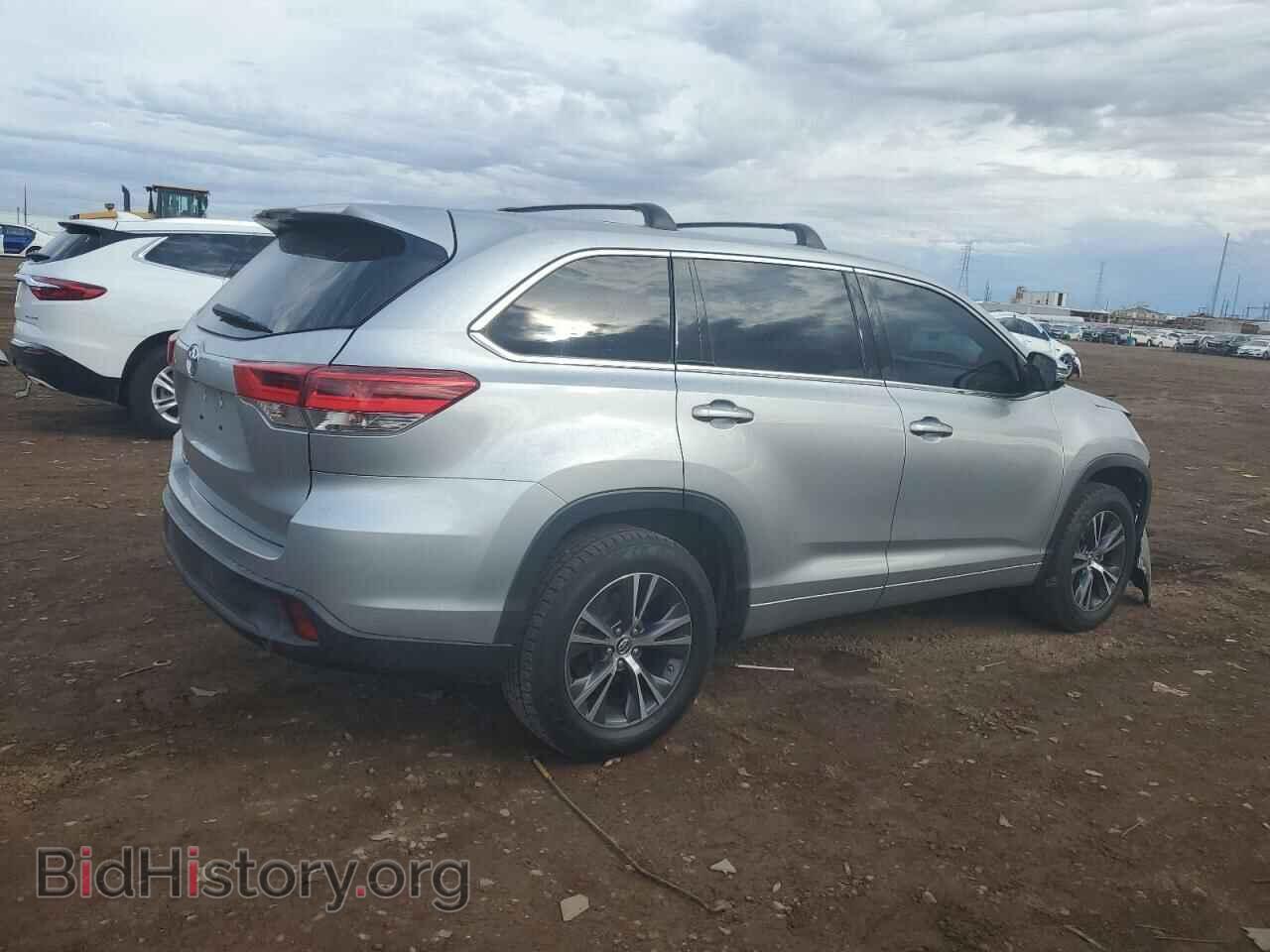 2018 TOYOTA HIGHLANDER - VIN: 5TDZZRFH3JS246599 - Фото 3