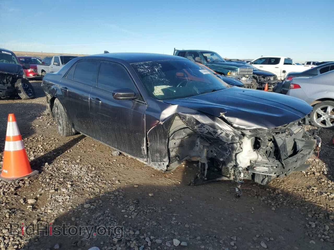 2019 CHRYSLER 300 - VIN: 2C3CCAGGXKH648431 - Фото 4