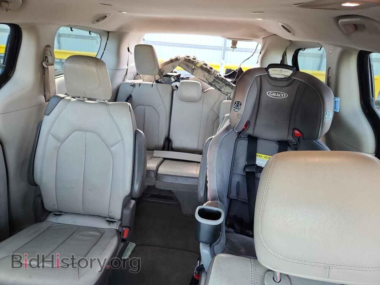 2017 CHRYSLER PACIFICA - VIN: 2C4RC1BGXHR675628 - Фото 10