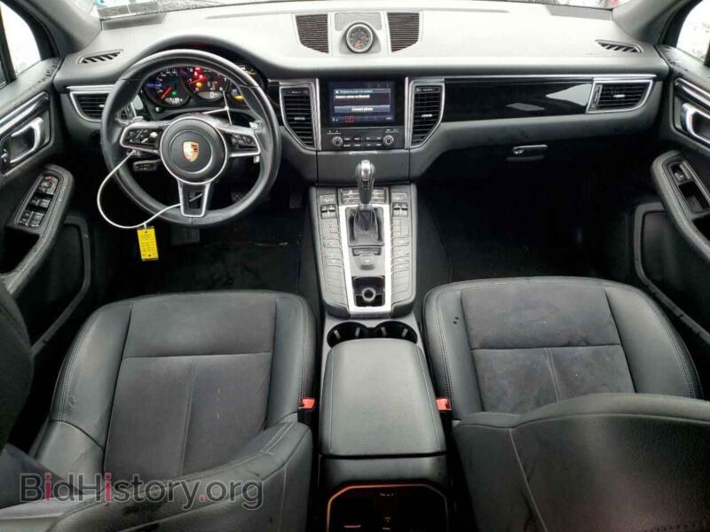 2018 Porsche MACAN (VIN WP1AA2A50JLB11332) — photo 8 of 12