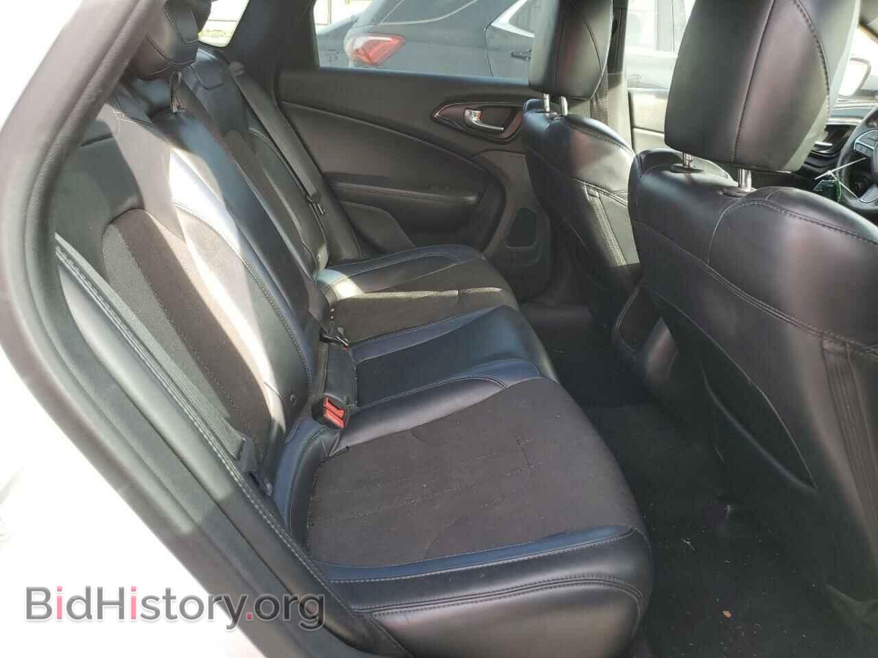 2016 CHRYSLER 200 - VIN: 1C3CCCBB2GN134370 - Photo 10