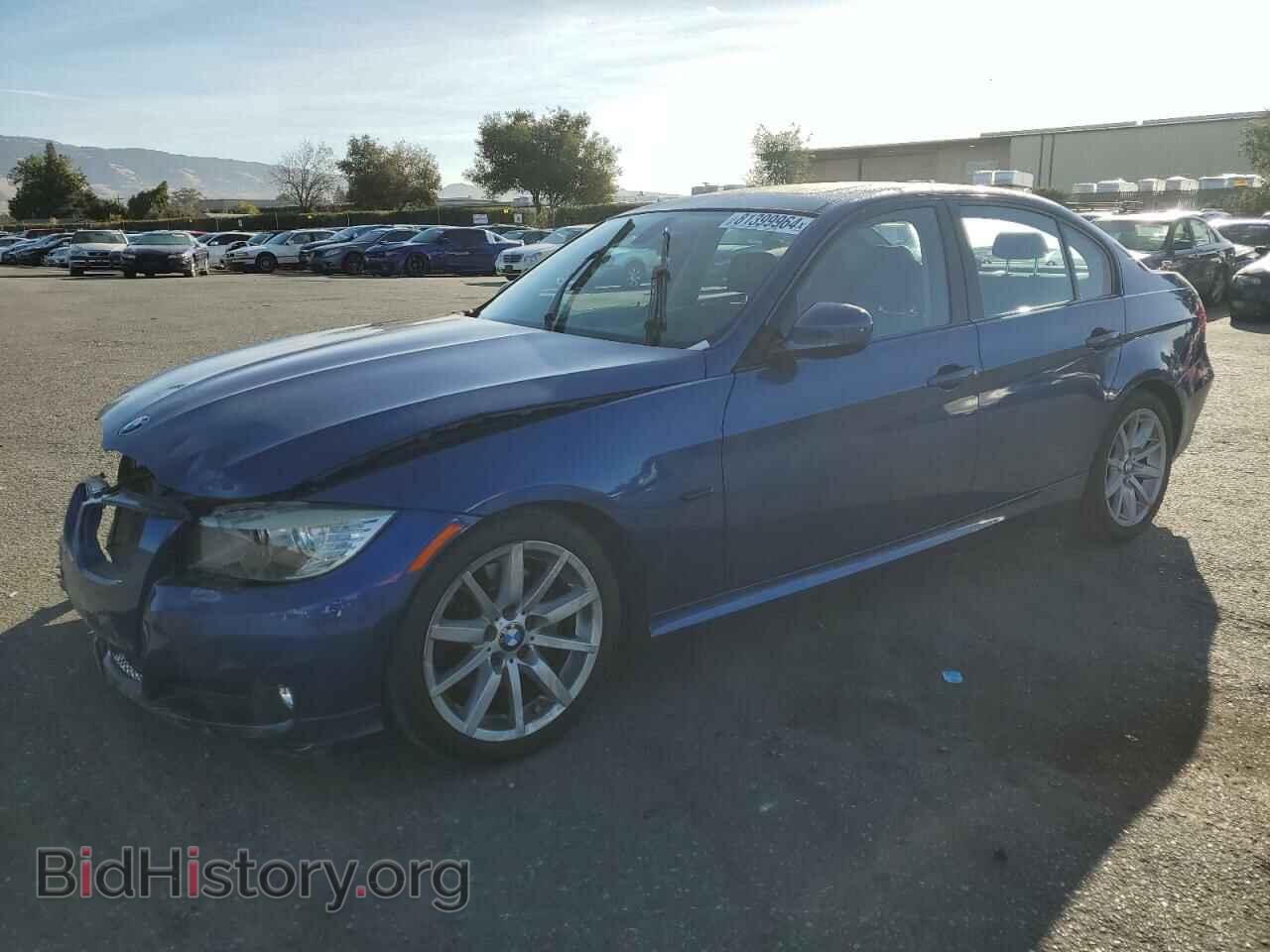 Фотография WBAPH53509A448755 - BMW 3 SERIES 2009