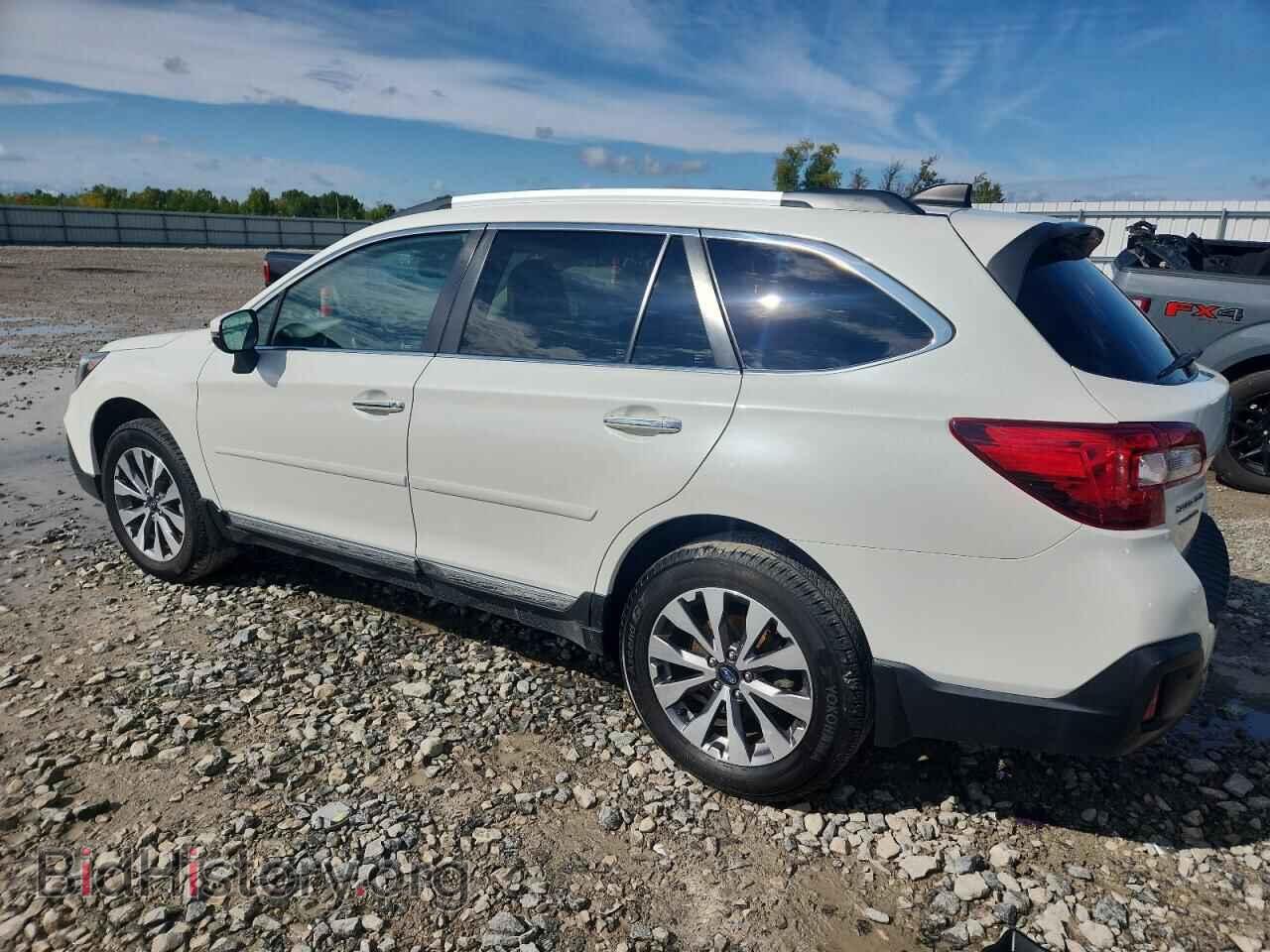 2018 SUBARU OUTBACK - VIN: 4S4BSETCXJ3357607 - Фото 2