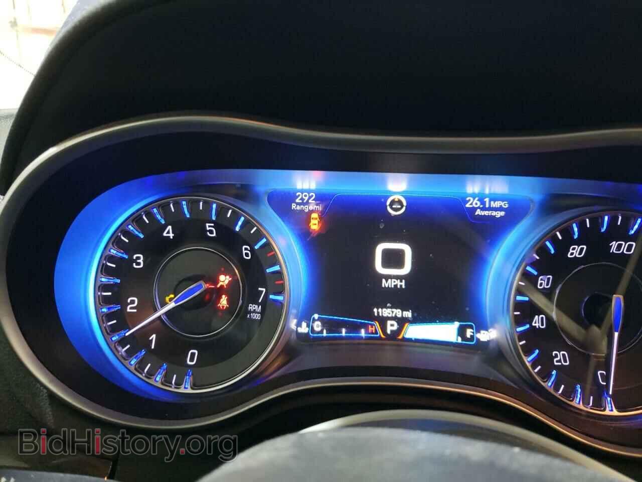 2017 CHRYSLER 300 - VIN: 2C3CCAAG8HH608169 - Фото 9