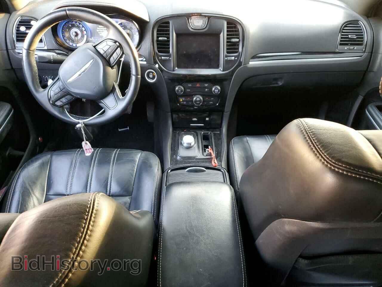 2017 CHRYSLER 300 - VIN: 2C3CCABG5HH628216 - Фото 8