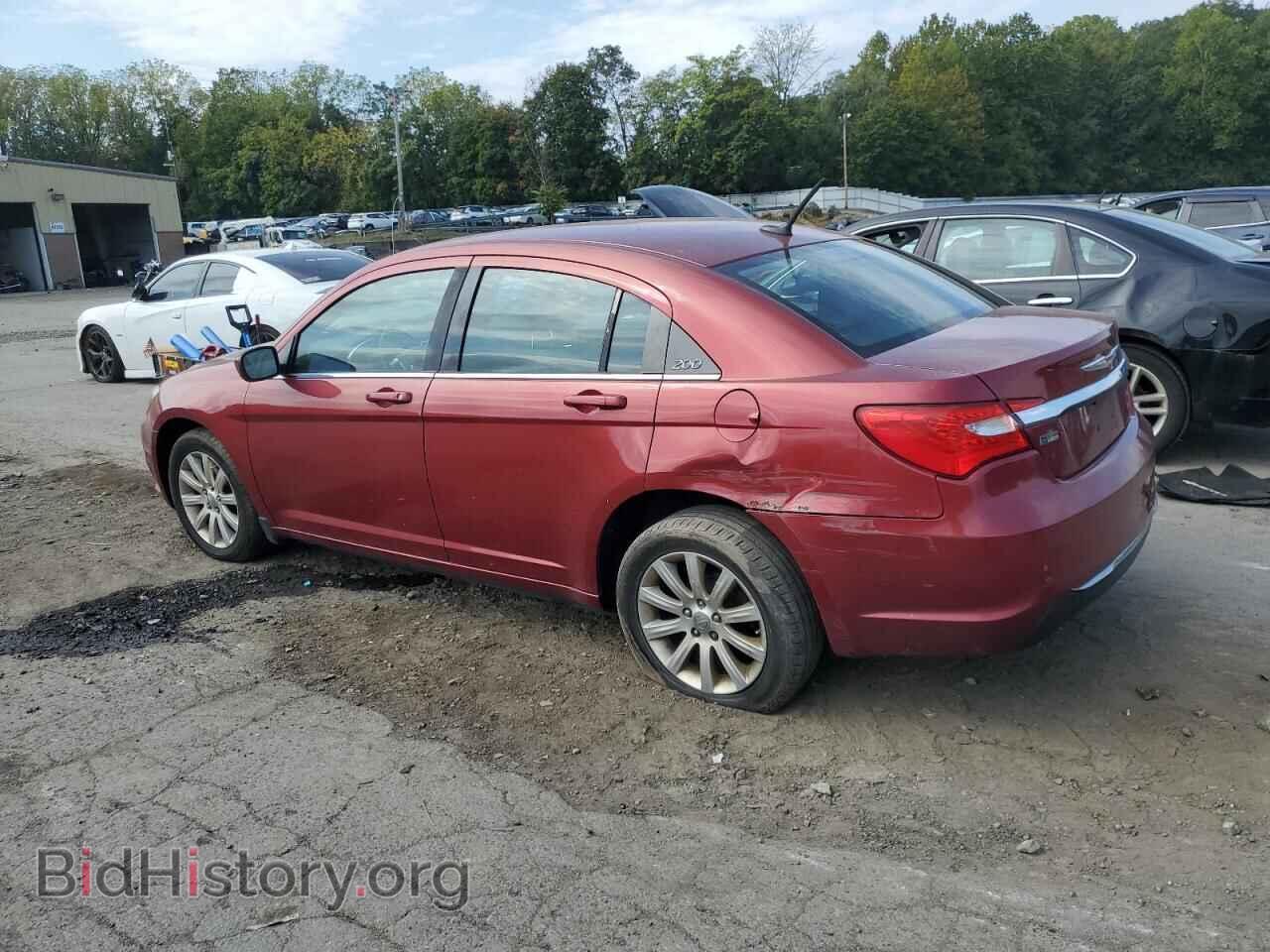 2013 CHRYSLER 200 - VIN: 1C3CCBBG1DN527357 - Фото 2
