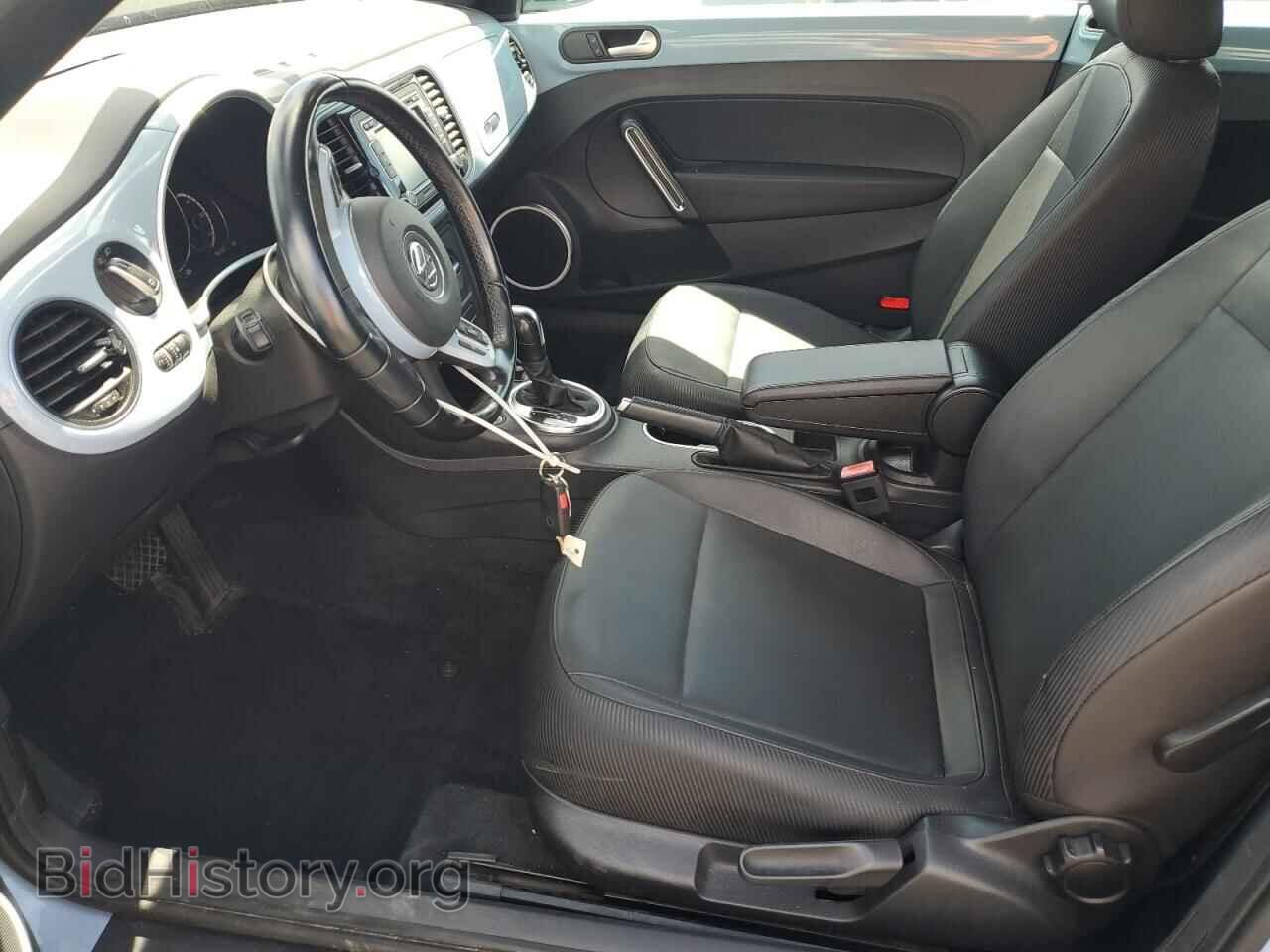2014 VOLKSWAGEN BEETLE - VIN: 3VW5P7AT7EM807765 - Photo 7