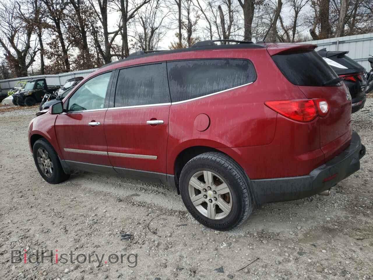 2012 CHEVROLET TRAVERSE - VIN: 1GNKRLED7CJ114305 - Фото 2