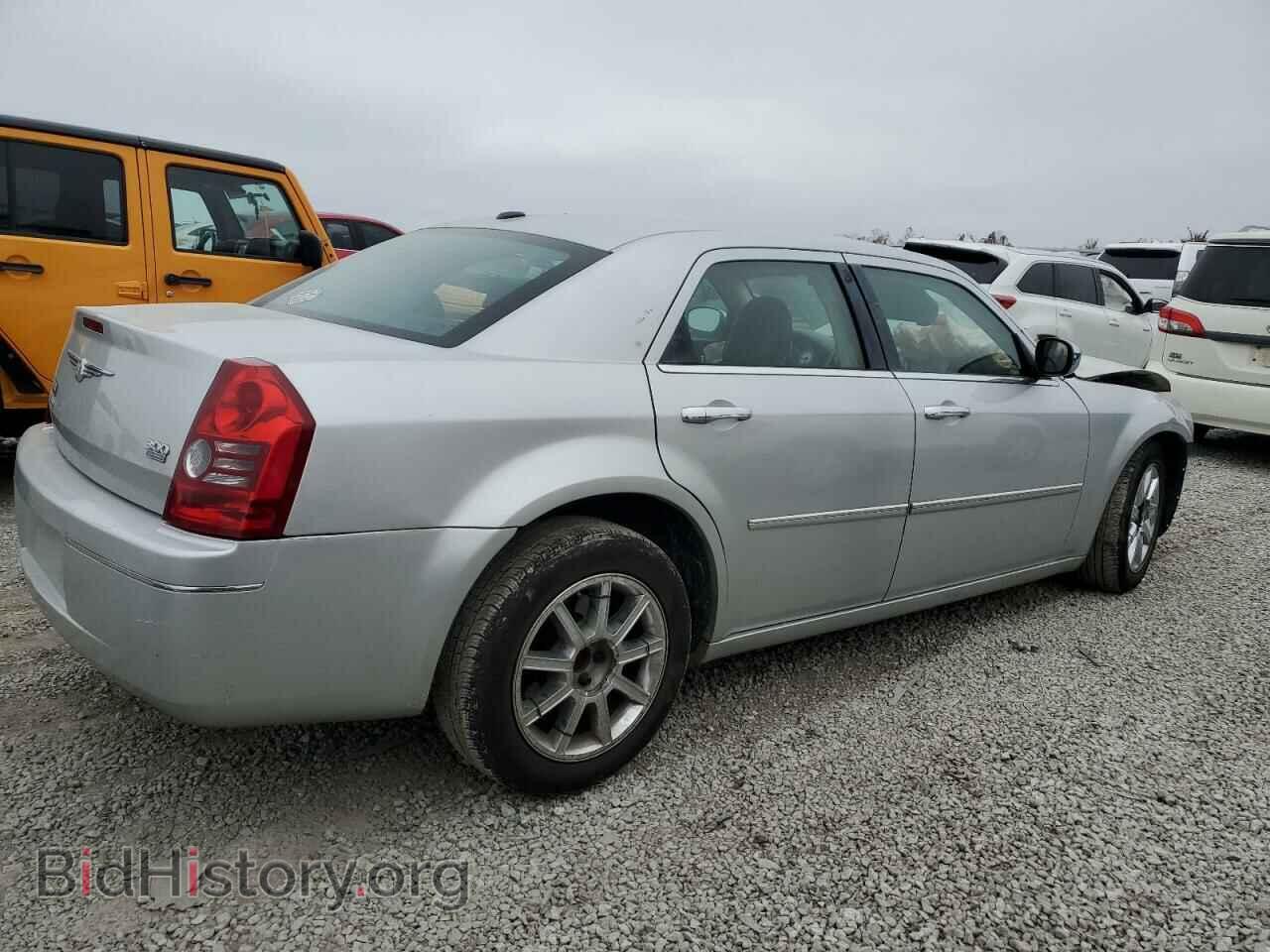 2010 CHRYSLER 300 - VIN: 2C3CA5CV6AH324831 - Фото 3