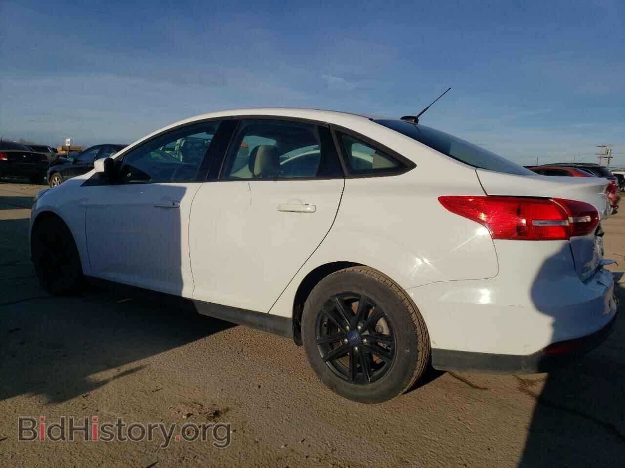 2018 FORD FOCUS - VIN: 1FADP3FE3JL331193 - Photo 2