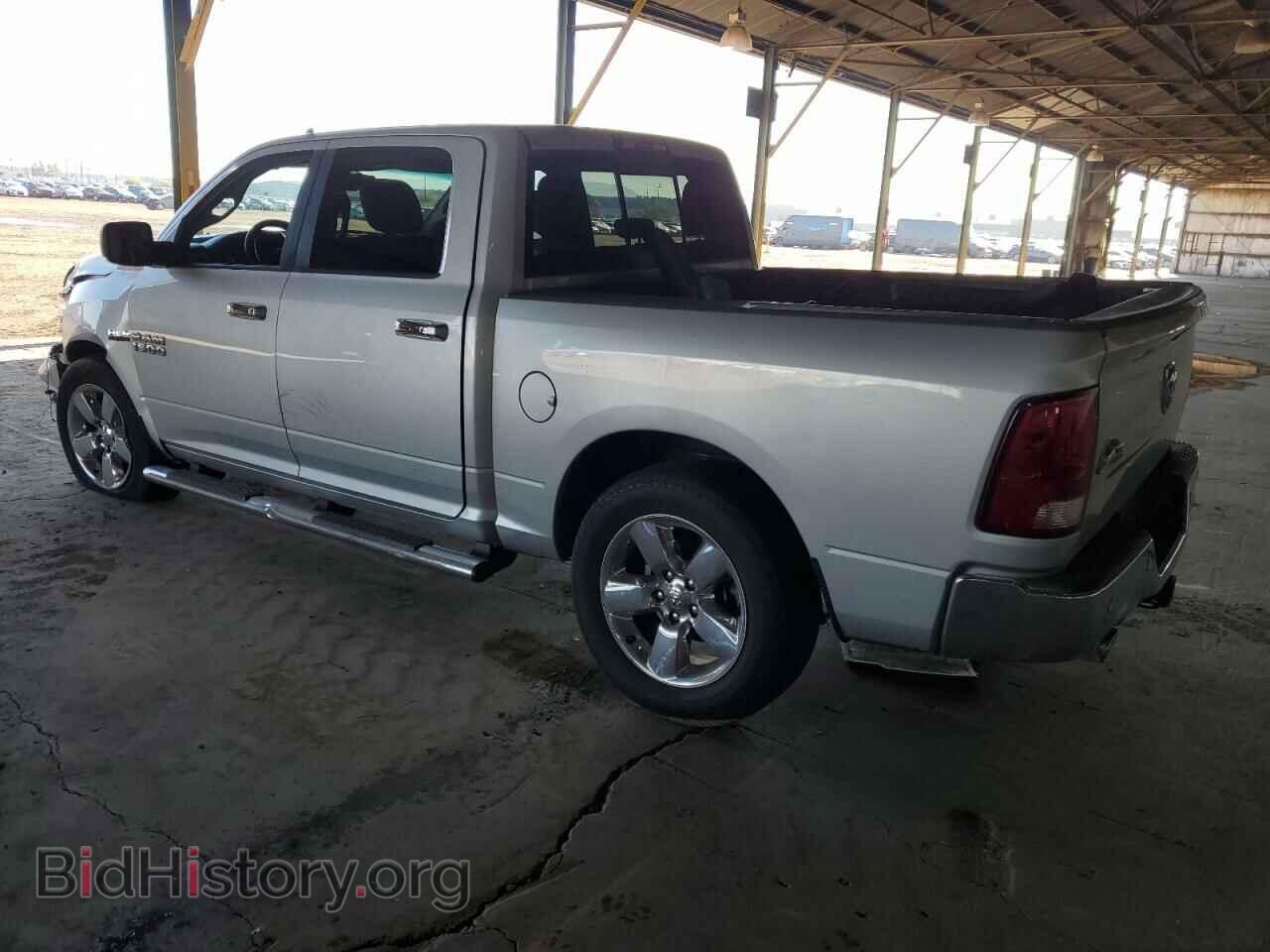 2016 RAM 1500 - VIN: 3C6RR6LT2GG288008 - Фото 2