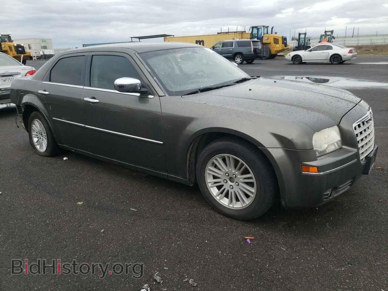 2010 CHRYSLER 300 - VIN: 2C3CA5CV6AH264615 - Фото 4
