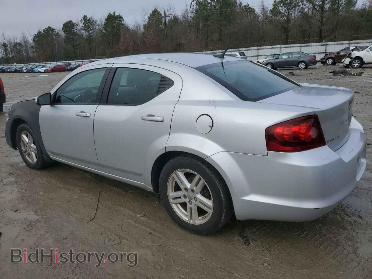 2011 DODGE AVENGER - VIN: 1B3BD1FB2BN526424 - Фото 2