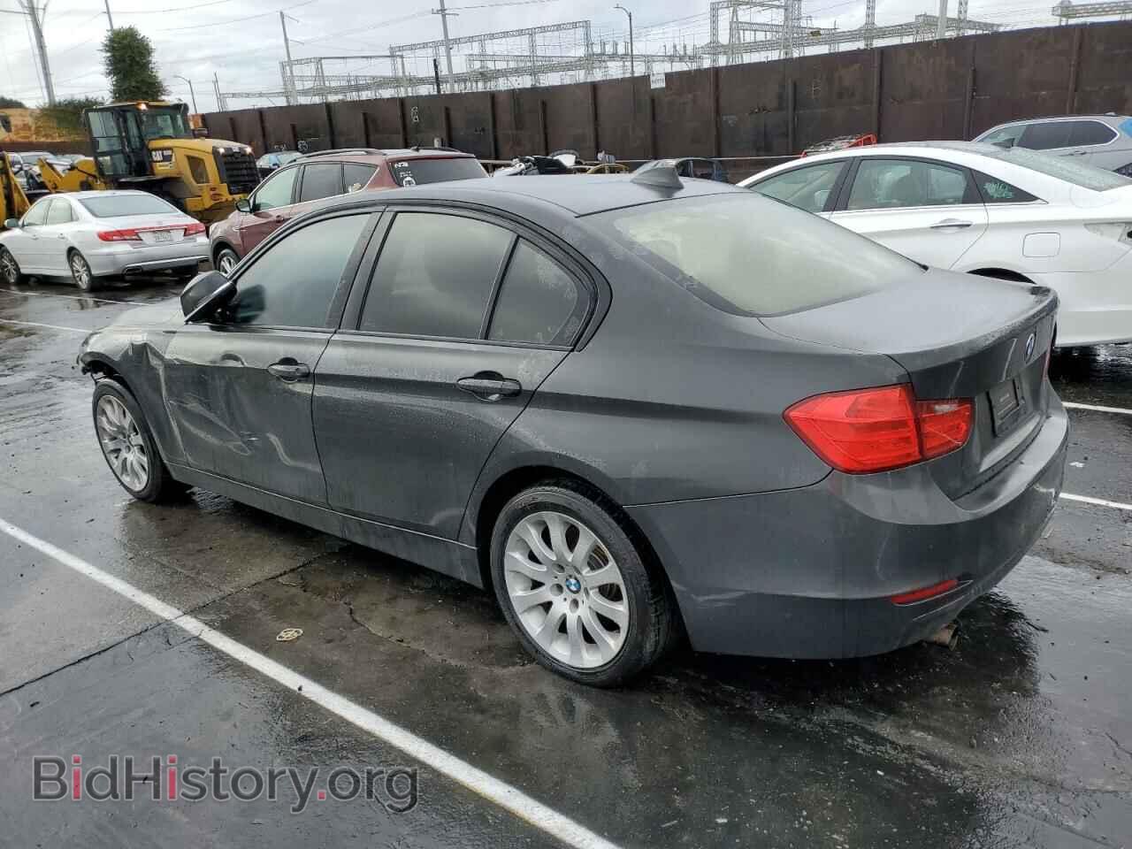 2015 BMW 3 SERIES - VIN: WBA3B1G51FNT05272 - Фото 2