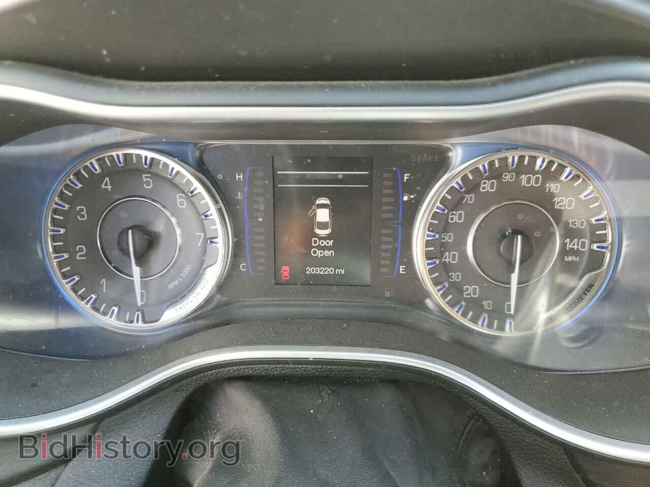 2015 CHRYSLER 200 - VIN: 1C3CCCAB5FN677051 - Фото 9