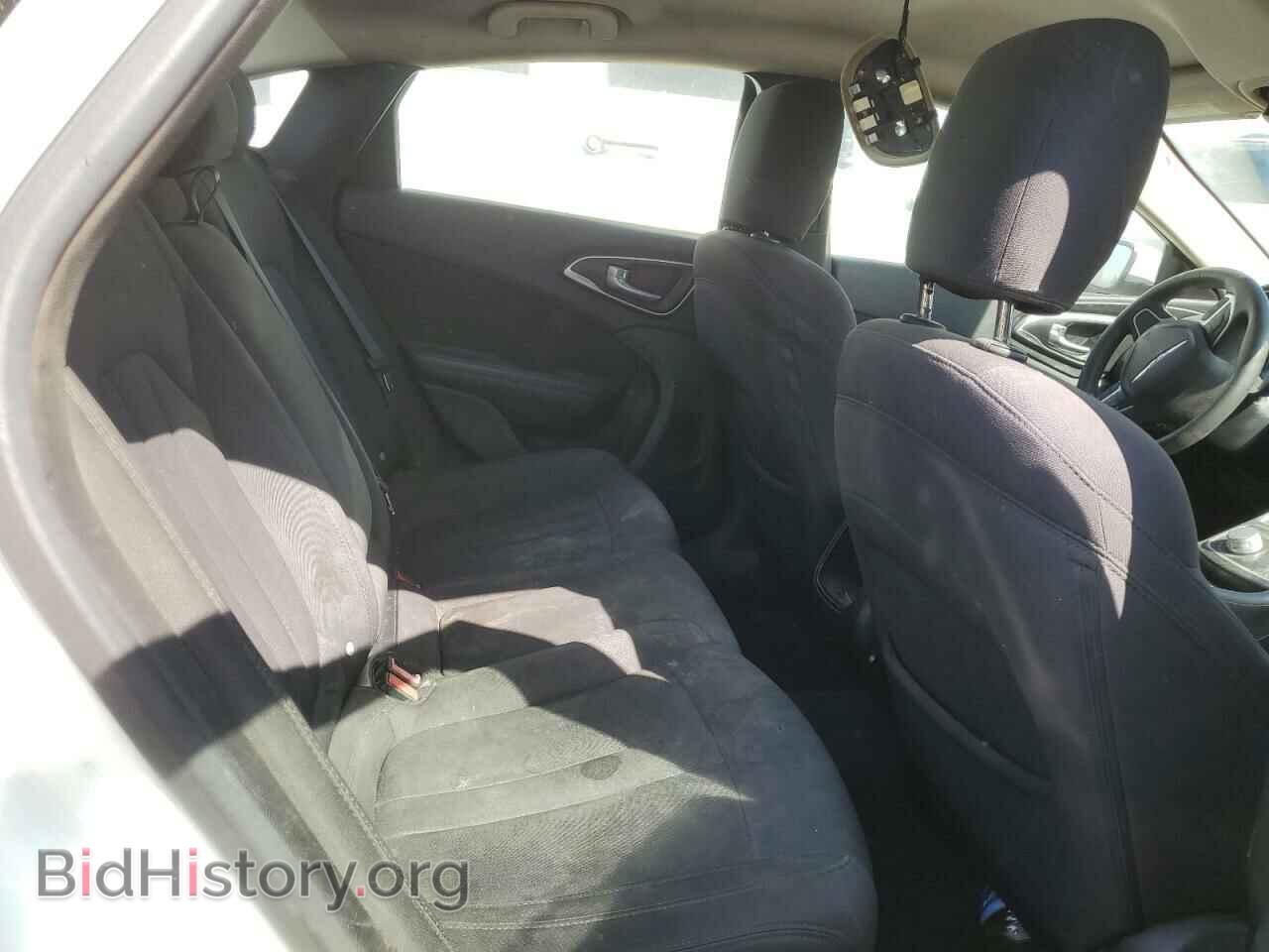 2015 CHRYSLER 200 - VIN: 1C3CCCAB5FN677051 - Фото 10