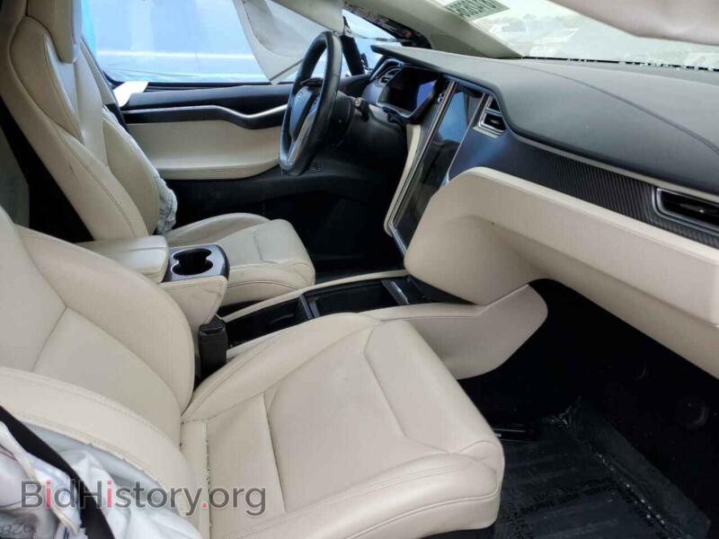 2017 Tesla MODEL X (VIN 5YJXCBE4XHF077355) — photo 7 of 13