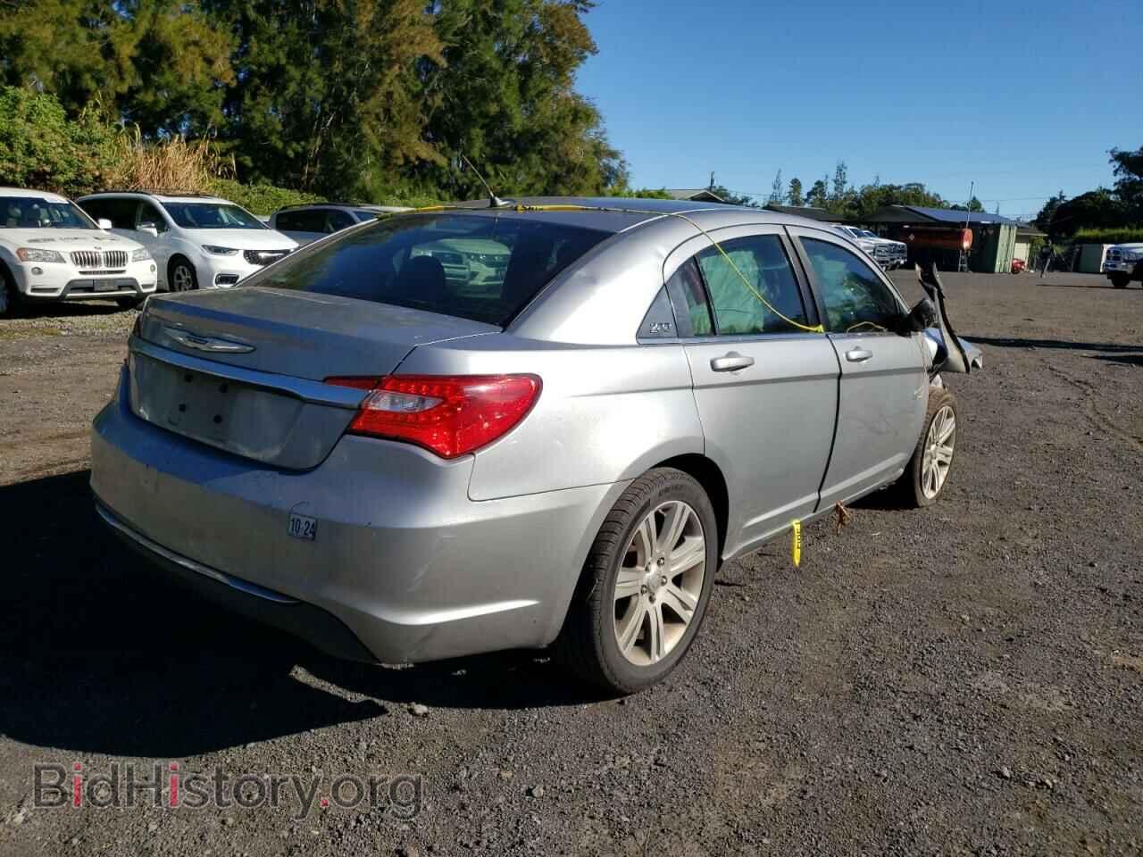 2013 CHRYSLER 200 - VIN: 1C3CCBBB1DN654808 - Photo 3
