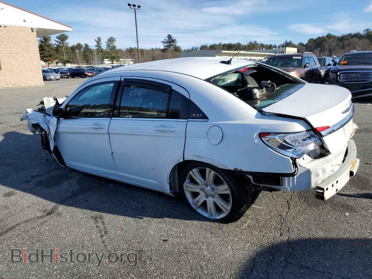 2011 CHRYSLER 200 - VIN: 1C3BC1FB1BN570338 - Фото 2