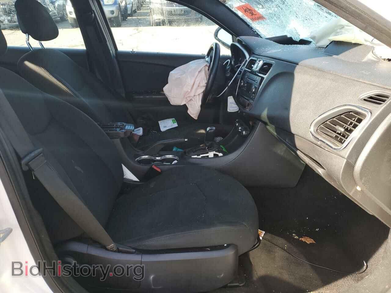 2011 CHRYSLER 200 - VIN: 1C3BC1FB1BN570338 - Фото 7