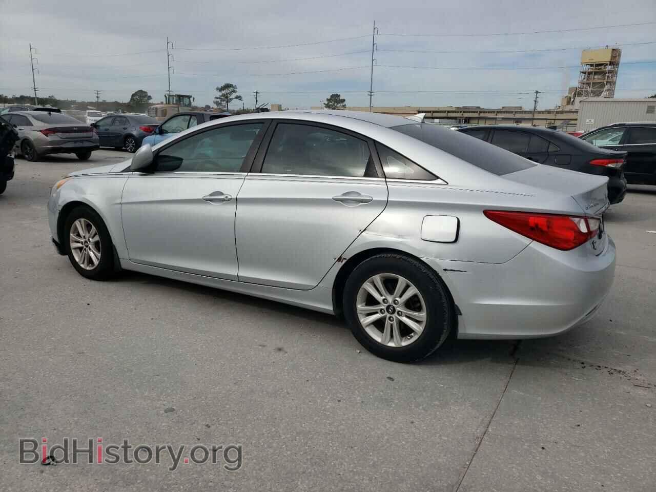 2013 HYUNDAI SONATA - VIN: 5NPEB4ACXDH647997 - Фото 2